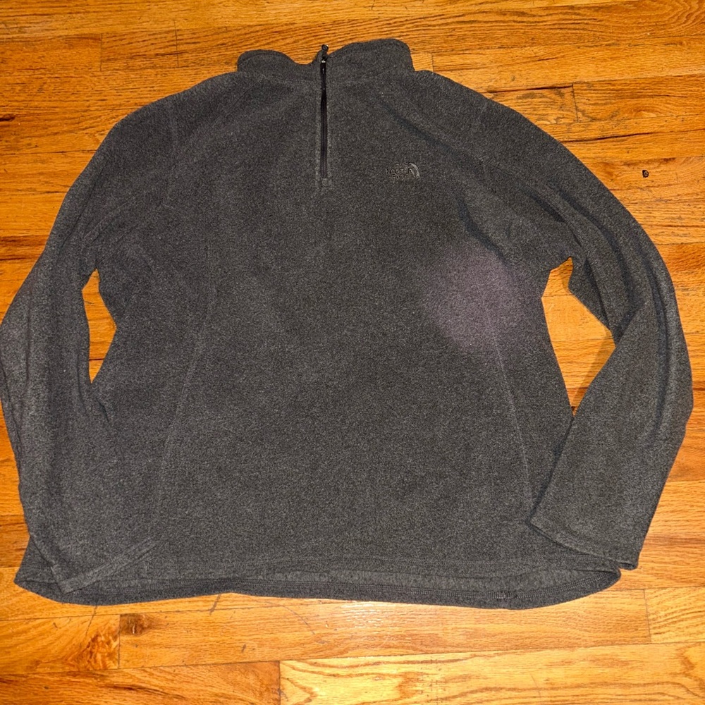 Women’s Xxl North Face sweater
